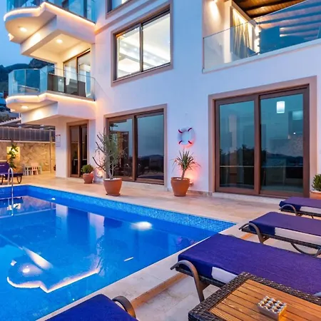 4 Bedroom - 6532