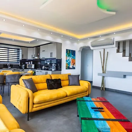 Villa 4 Bedroom - 6532 *